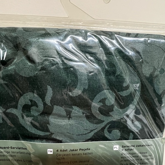 New Tchibo Elegant Emerald Green Floral Cloth Napkins 🎄 - Picture 4 of 5